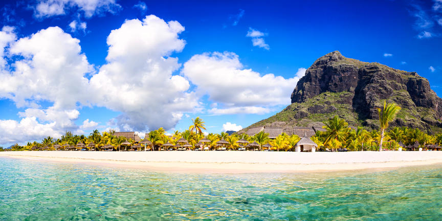 LE MORNE PENINSULA - Mauritius - African Travels